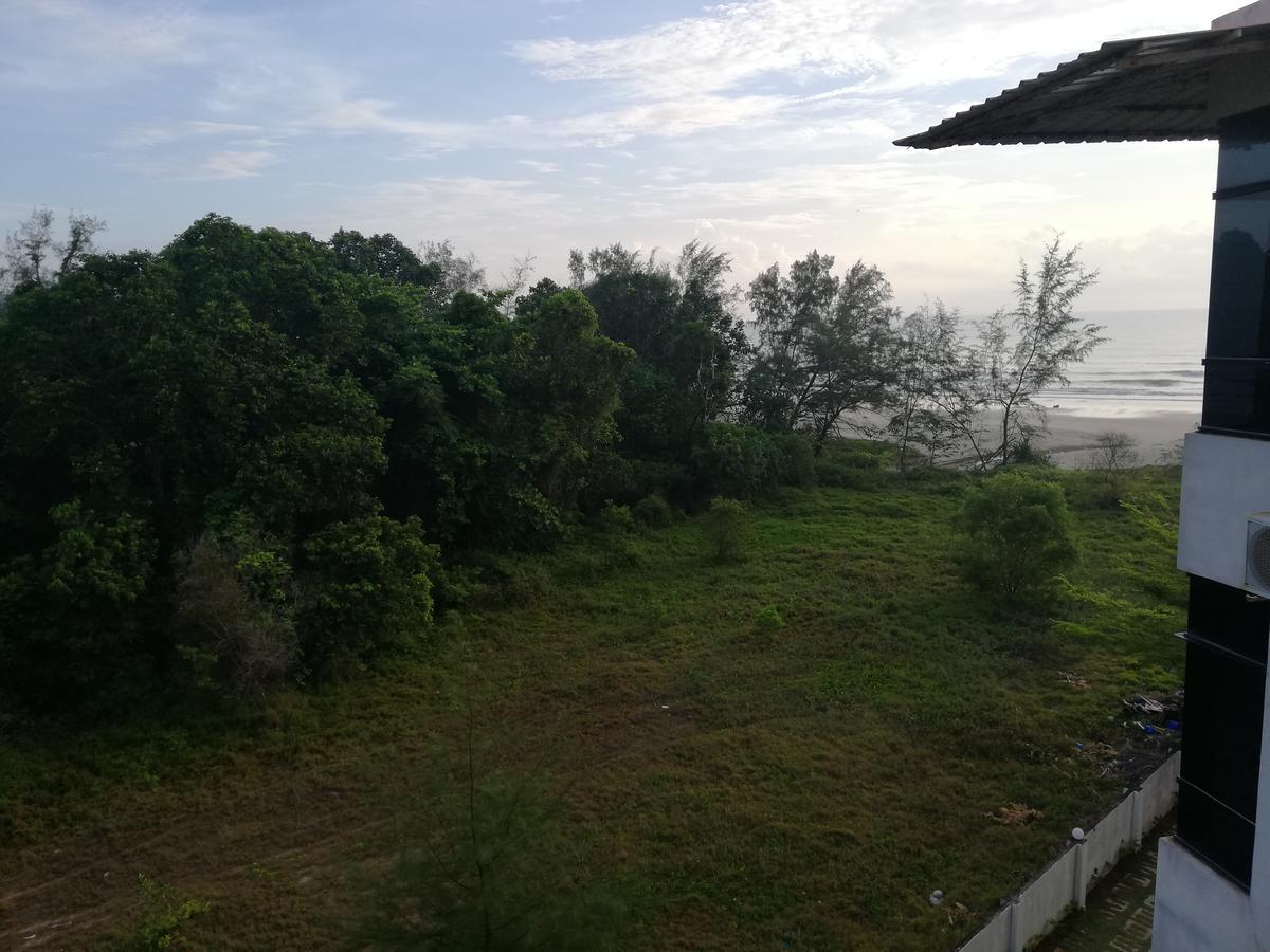 Studio At Samsuria Beach Resort Kampung Sungai Ular Dış mekan fotoğraf